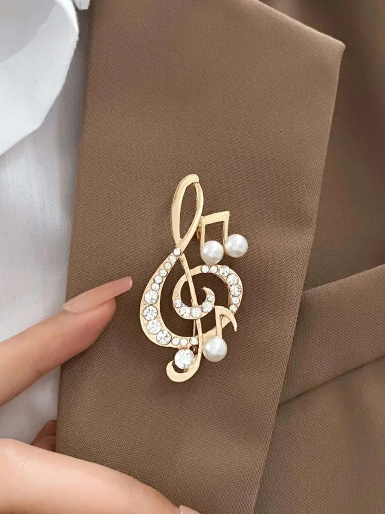 THE SOUND OF MUSIC BROOCH