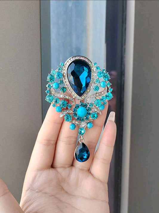 Victorian style brooch